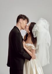 -喜爱高定婚纱摄影