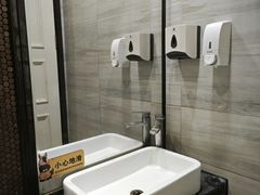 -皇马纯KTV·量贩·聚会(民治店)