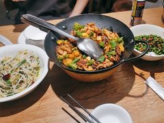 -聚鑫朋酸菜肥肠(文艺路口店)