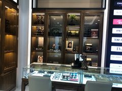 -回瑞眼镜·蔡司·依视路官方授权店(广益路万达店)