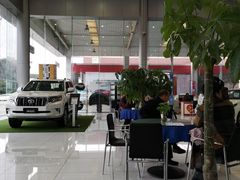 -南充通源宝马4S店(高坪店)