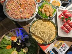 -尚尚仙·酸汤猪手·猪肚鸡火锅(华联万柳购物中心店)