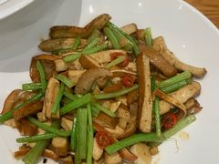 -黄泥岗·地道湖北菜(奥特莱斯店)