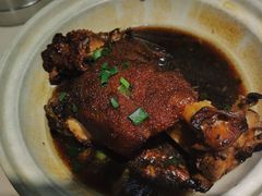 -老码头黑皮肘子锅包肉(赣水路店)