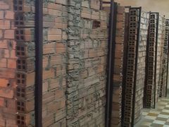 -吐斯廉屠杀博物馆