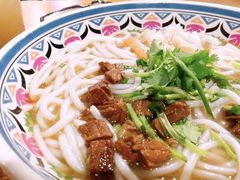 -鑫花溪牛肉米粉(人民广场店)