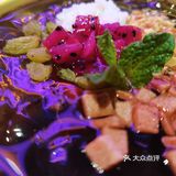 青岛不但有海鲜啤酒，还有一家极具特色，烟火气息浓浓的