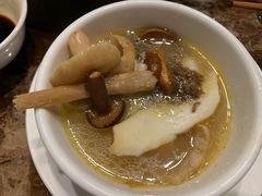 -菌海森林·非遗野生菌火锅(西山区滇池路摩根道店)