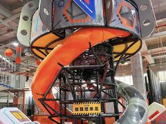 -嗨翻Hi-Fun竞技主题乐园·蹦床团建生日轰趴(荆川 国光1937店)