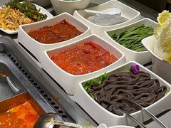 -海底捞火锅鲜切牛肉主题店(长寿路店)