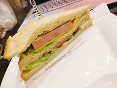 火腿奶酪三明治-吱咖啡西式简餐