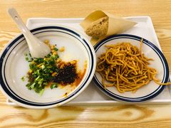 -正南齐北·老街糯米团(洪崖洞店)