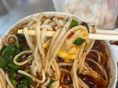 -珀玉莲花白米线店