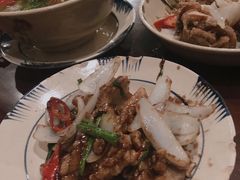 -Cuc Gach Quan Restaurant