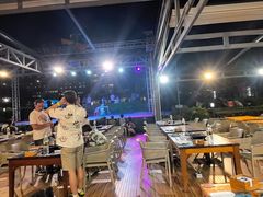 -渔家火锅·海鲜自助餐·演艺(亚龙湾天域酒店)