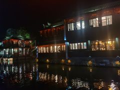 -茅老太臭豆腐