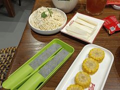 -阿润打边炉·鲜切鸡煲(华漕店)