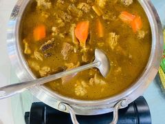 锅仔西红柿炖牛腩-闻道食府烙饼卷带鱼(原车耳营店原大觉寺店)