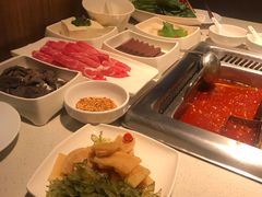 -海底捞火锅鲜切牛肉主题店(长寿路店)