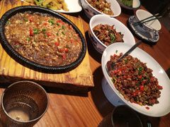 -钟掌勺忘不了地道湘菜(新天地假日广场店)