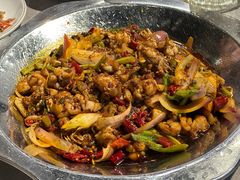 -休记光头香辣蟹干锅店(衣冠庙店)