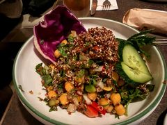 藜麦鹰嘴豆沙拉-ELI FALAFEL Lebanese&Mediterranean黎巴嫩美食(富城路店)