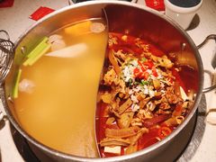 牛杂鸳鸯锅-左庭右院鲜牛肉火锅(环球港店)