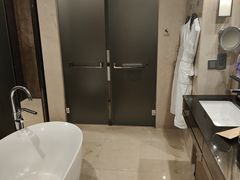 -广州天河希尔顿酒店