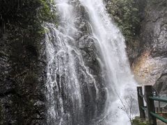 -南昆山川龙瀑布