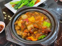萝卜牛腩煲-玉兰苑一等茶餐厅