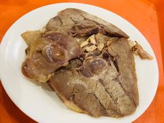 -牛一嘴·兰州牛肉面·大盘鸡(财富中心店)