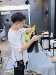 -藤野造型·专业烫染店