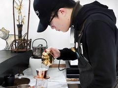 手冲-茶是一枝花泡茶店