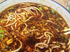 -王府井奥莱临潼小镇(临潼店)