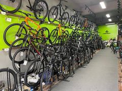 -道路口单车爱瓦士dahon大行