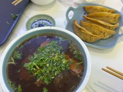 -老新隆牛肉锅贴(新街口店)