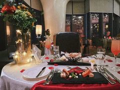 餐前面包佐自制松露黄油-三迪希尔顿酒店·星空酒廊