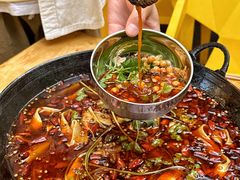 -鸿顺老铁锅美蛙鱼府(解放碑店)