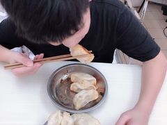 -黄阿姨锅贴大王(万航渡路店)