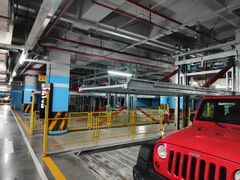 -白玉兰广场停车场