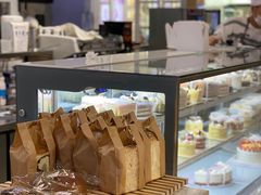 -焙丽拾光(麦凯乐直营店)