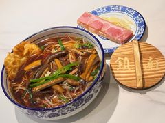 -镇南锅盖面馆(解放路店)