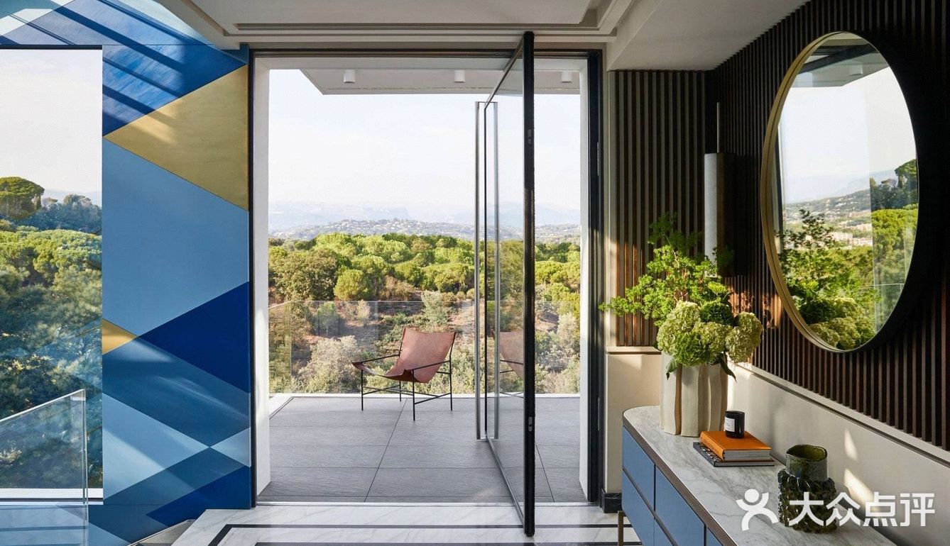 这座家庭住宅享有戛纳和勒林斯群岛｜LérinsIslands