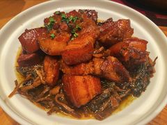 阿婆红烧肉-荣小馆(椒江青悦城店)