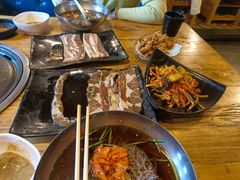 -韩呈黑牛家烤肉(太原街万达店)