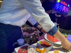 -海底捞火锅鲜切牛肉主题店(长寿路店)
