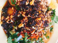 -拈签一笑黄牛肉辣卤串串