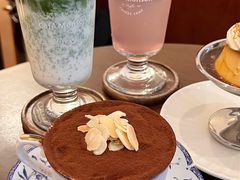 -Café Monson