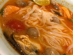 酸辣海鲜汤河粉-米纸越南小馆(金鹰世界店)