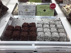 -VENCHI 闻绮(北京国贸商城店)